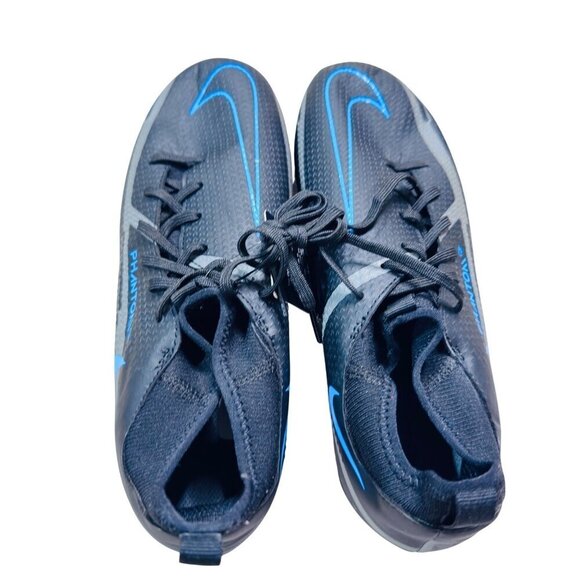 Athletic_Shoes